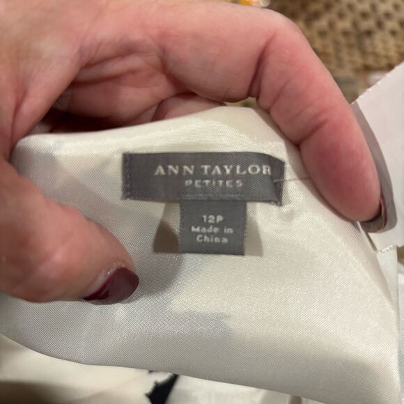 Ann Taylor Silk Midi-Dress White with Black Floral Print Line Pleated Front 12P - Picture 3 of 10